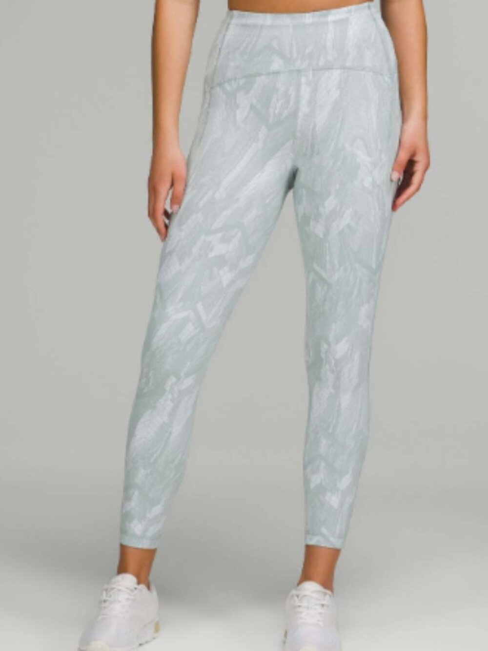 Lululemon 28" Swift Speed HR Tight 8 Silver Blue Chevron